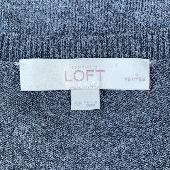 NWOT ANN TAYLOR LOFT Petites Gray V-Neck Swing Sweater Dress - Picture 12 of 14
